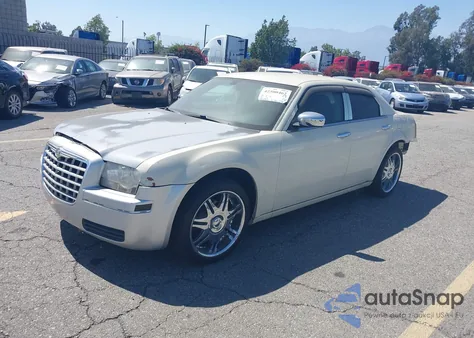 2007 Chrysler 300 z USA, uszkodzony, nr VIN 2C3KA43R67H855352